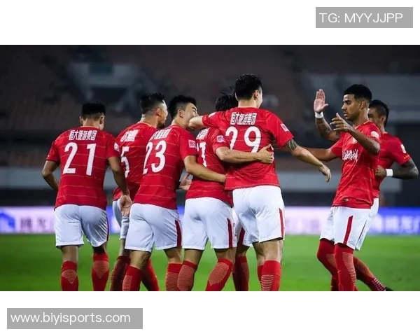 徐新职业生涯里程碑达成200场赛事出战记录与7球进账的辉煌成就 徐新职业生涯里程碑达成200场赛事出战记录与7球进账的辉煌成就