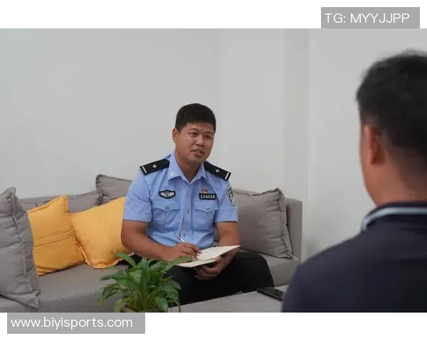 新一代传承梦想成真枪手青训小将向埃泽致敬希望追随你的脚步 新一代传承梦想成真枪手青训小将向埃泽致敬希望追随你的脚步