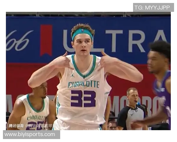 弗拉格新秀赛季表现亮眼场均得分192分紧追克尼佩尔仅差02分